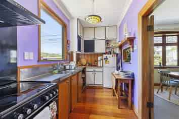 111 Eden Street, Island Bay