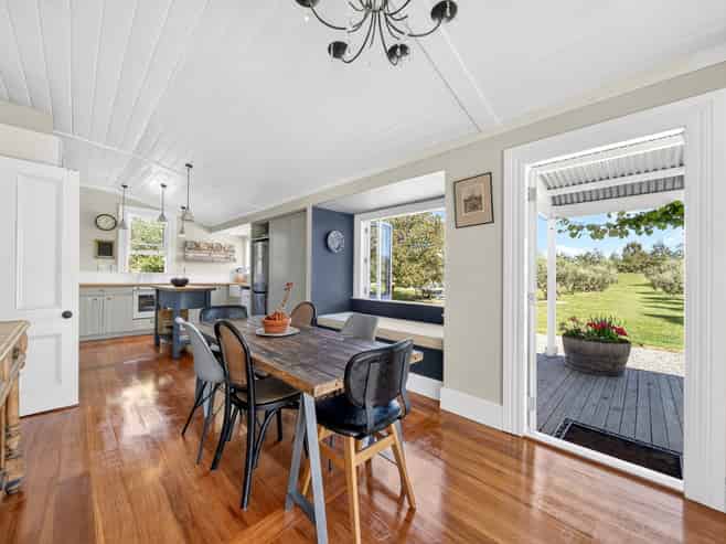 14 Campbell Drive, Martinborough