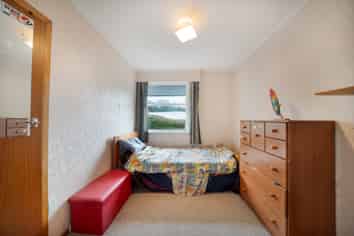 3 Jonathan Way, Paparangi