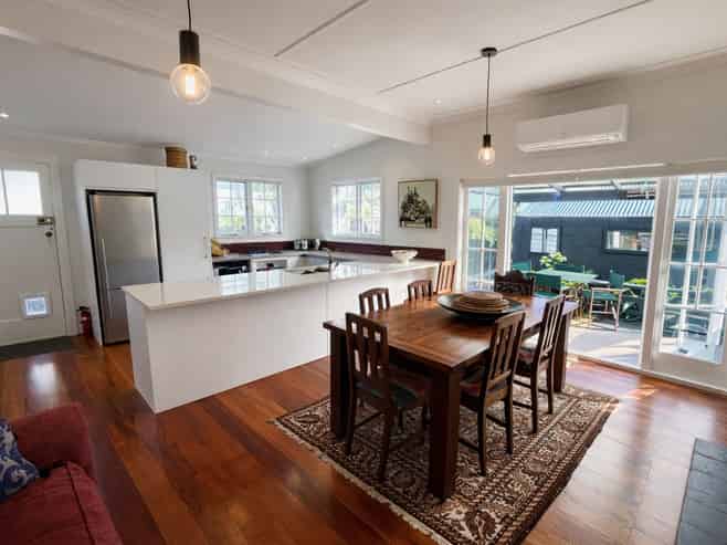 24 Abbotsford Terrace, Devonport