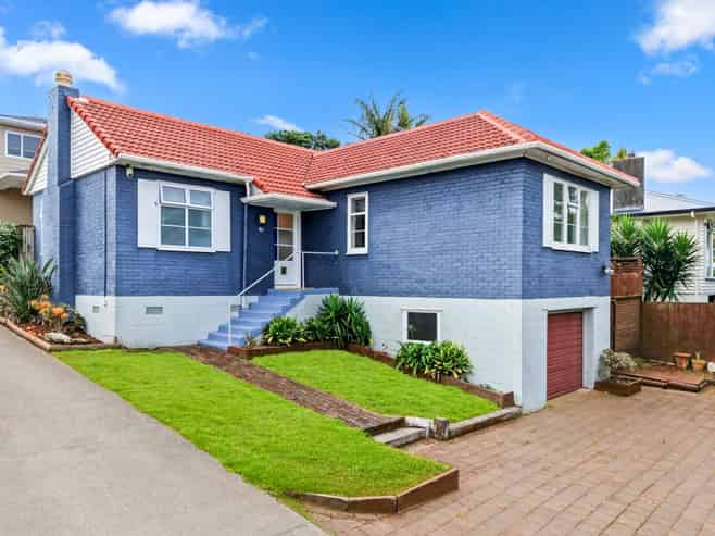 2/14 Hogans Road, Glenfield