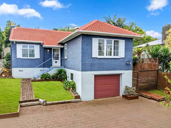 2/14 Hogans Road, Glenfield