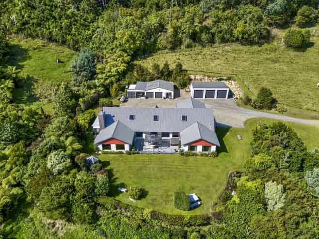 25 Hanawera Ridge Road, Manakau