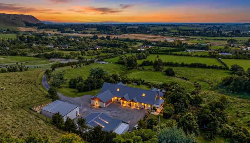 25 Hanawera Ridge Road, Manakau