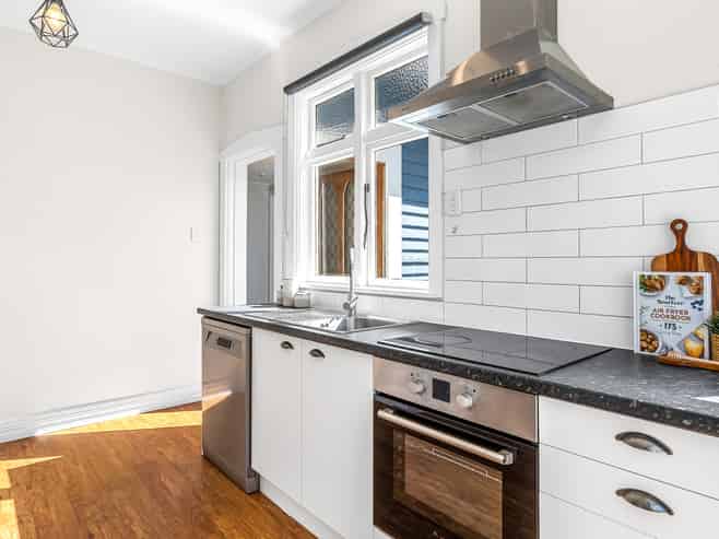 8 Walsall Street, Addington