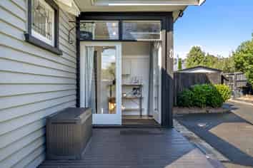 80 Malcolm Avenue, Beckenham