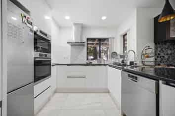 4/18-24 Pannill Place, Oteha