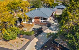 241 Lake Terrace Road, SHIRLEY