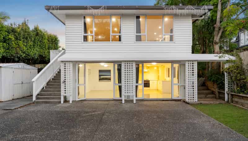 704A East Coast Road, Pinehill