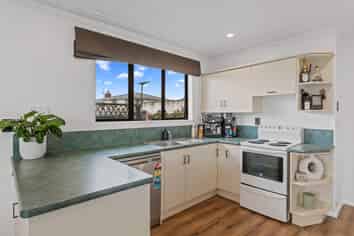 16 Esk Place, Mosgiel