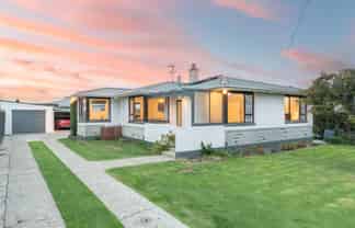 16 Esk Place, Mosgiel