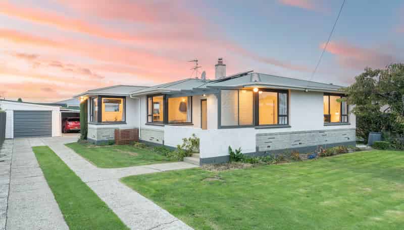 16 Esk Place, Mosgiel