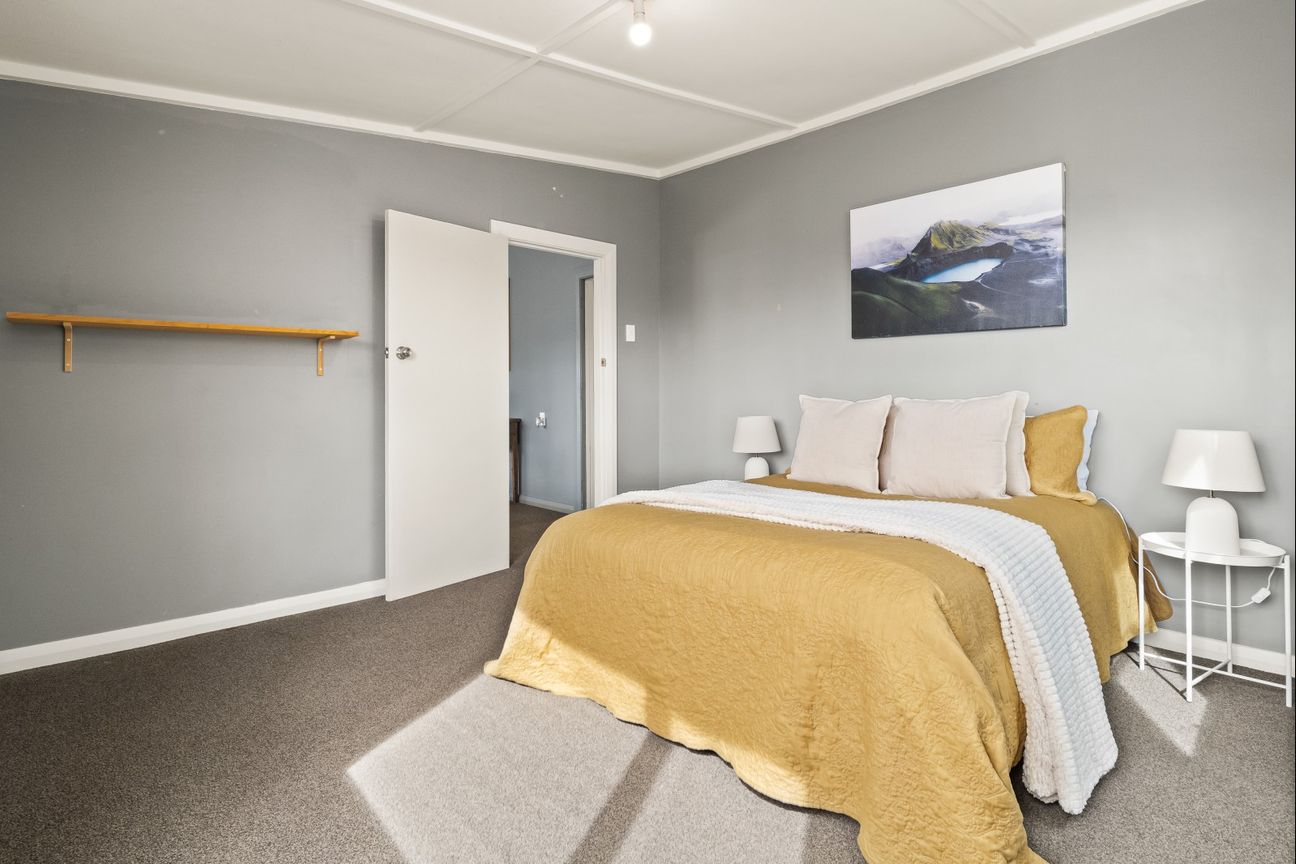 Starter Home or Investment - not yet under offer! – pohled 4
