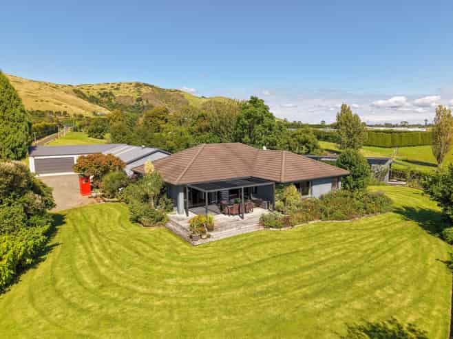 154 Ohinepanea Road, Pukehina