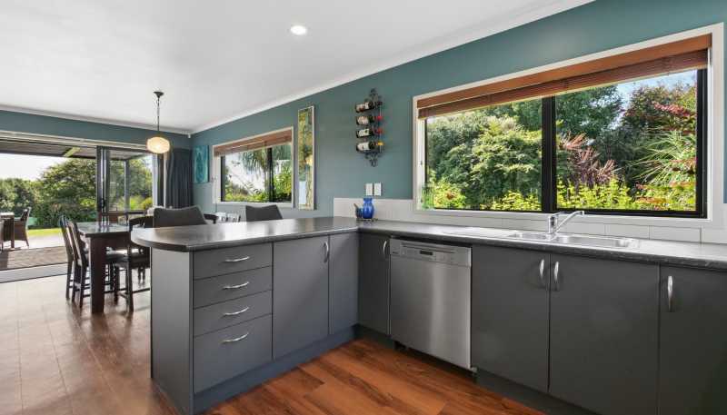 154 Ohinepanea Road, Pukehina