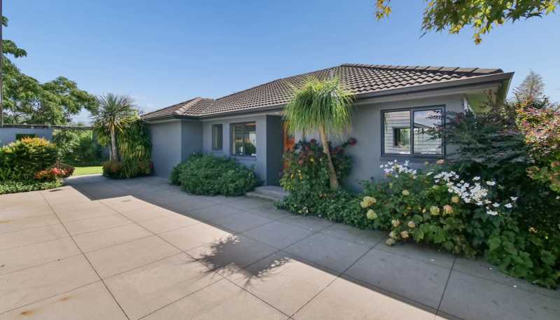154 Ohinepanea Road, Pukehina
