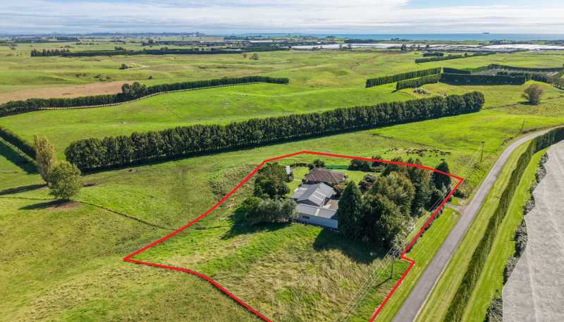 154 Ohinepanea Road, Pukehina