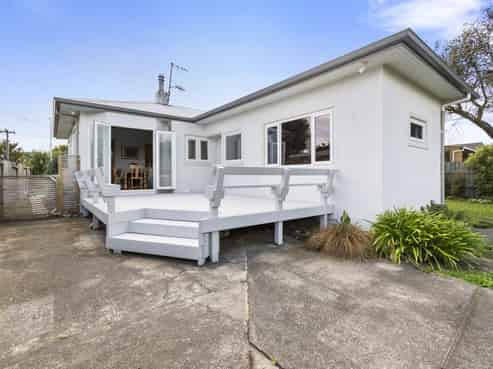 9 Wellington Street, Feilding