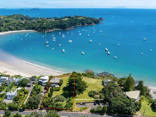 195 Ocean View Road, Oneroa