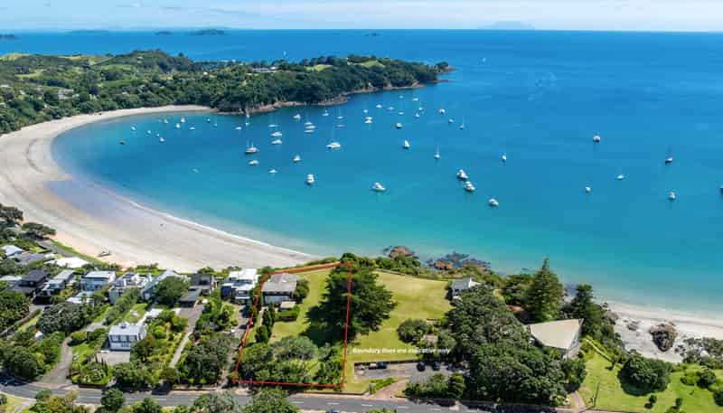 195 Ocean View Road, Oneroa