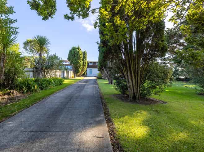 195 Ocean View Road, Oneroa