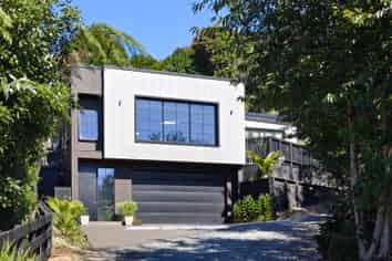 9 Pike Place, Ferndale