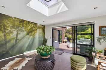 9 Pike Place, Ferndale