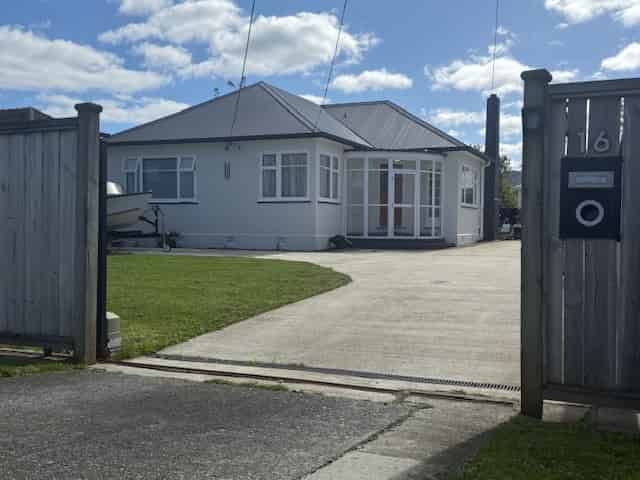 16 Burden Avenue, Wainuiomata