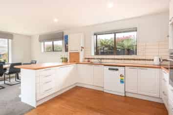 18 Lowry Avenue, REDWOOD