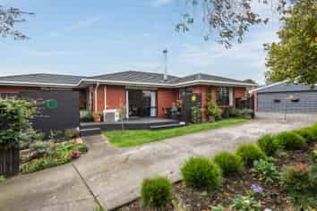 18 Lowry Avenue, REDWOOD