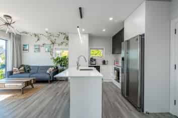 274 Riverlaw Terrace, Saint Martins