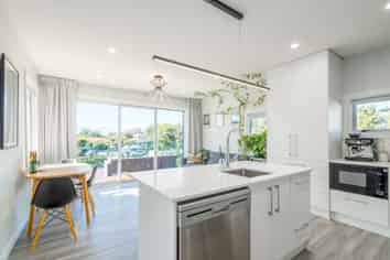 274 Riverlaw Terrace, Saint Martins