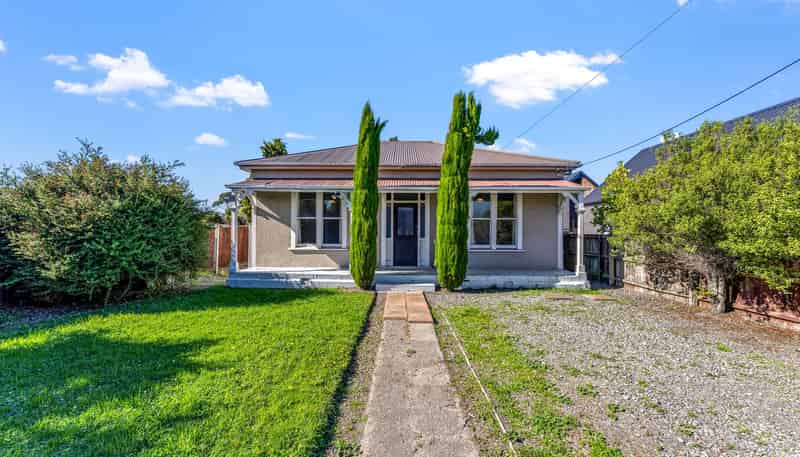 3a Manning Place, Woolston