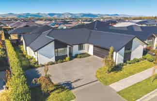 63 Blunden Road, Lincoln