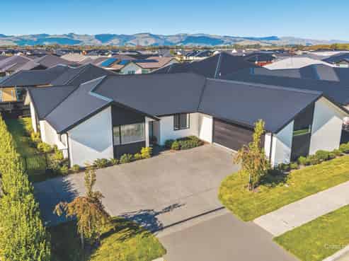 63 Blunden Road, Lincoln