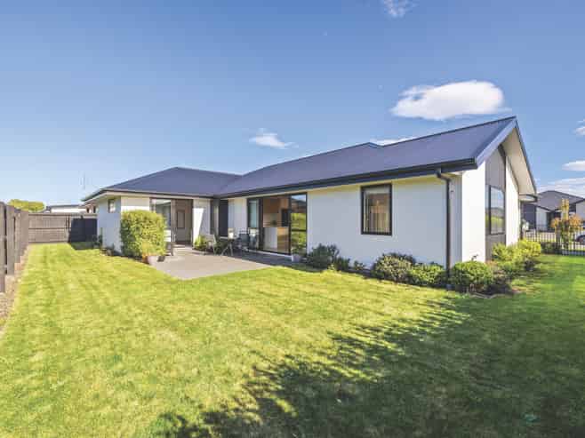 63 Blunden Road, Lincoln