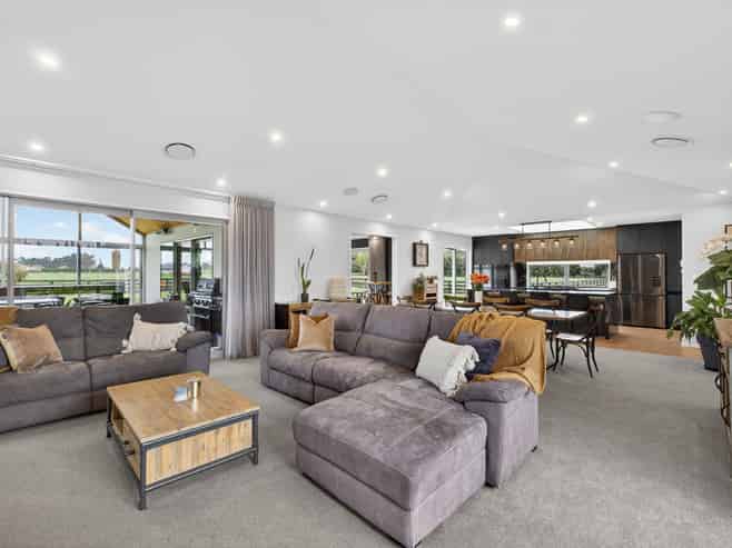 739 Robinsons Road, Rolleston