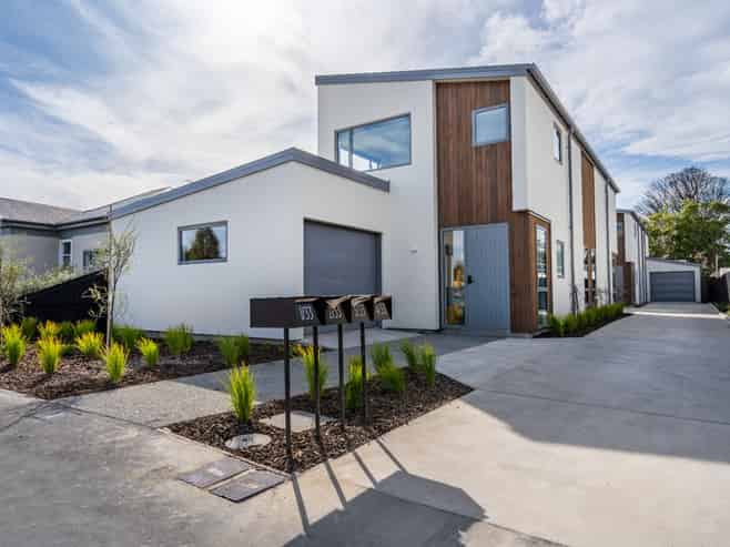 4/33 Frederick Street, Waltham