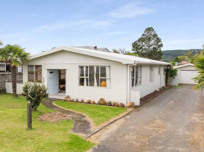 104 Beverley Terrace, Whangamata