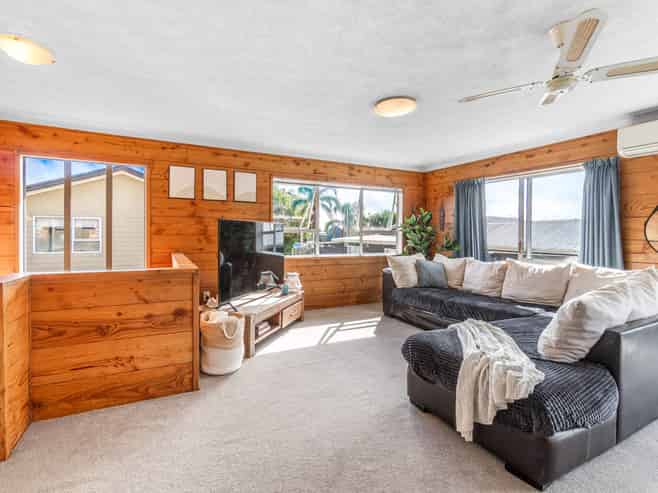 2/3 Clarks Beach Road, Clarks Beach