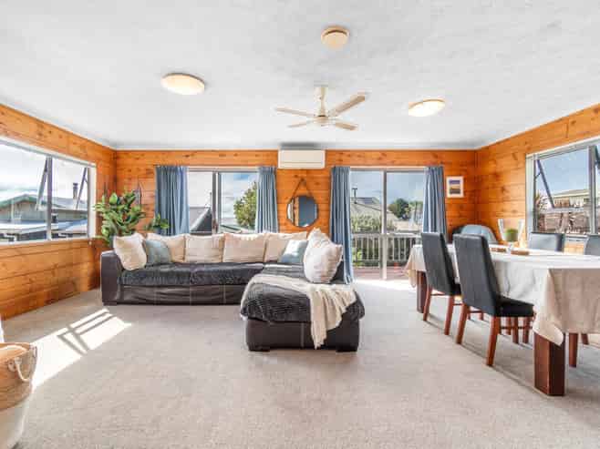 2/3 Clarks Beach Road, Clarks Beach