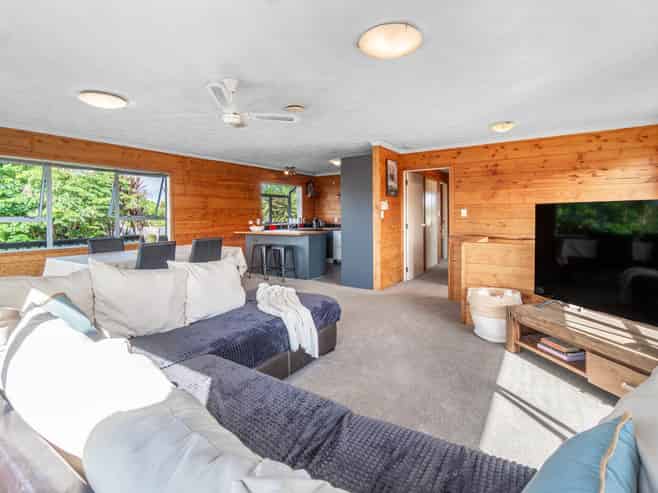 2/3 Clarks Beach Road, Clarks Beach