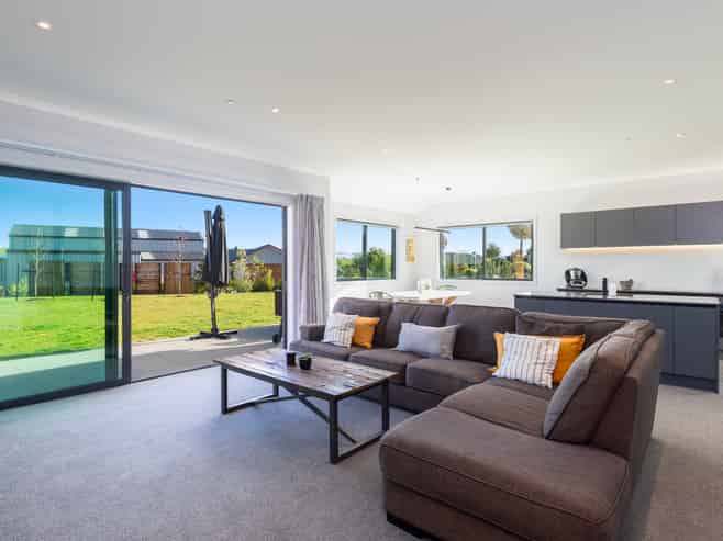 73 Galeo Road, Redwood Valley