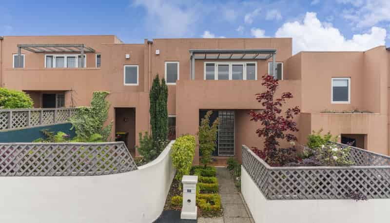 64 Drivers Road, Maori Hill