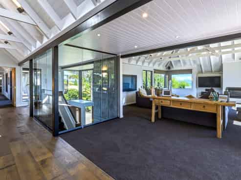 14 Taharepa Road, Hilltop