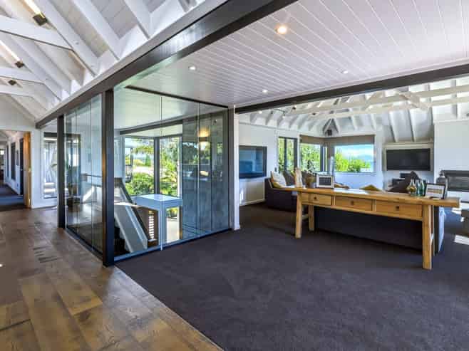 14 Taharepa Road, Hilltop