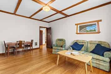 53 Dorset Avenue, Westown