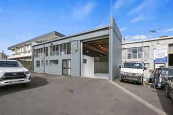 Fully refurbished and ready to occupy