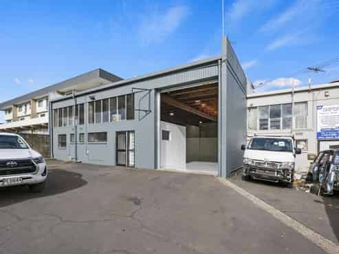 Fully refurbished and ready to occupy