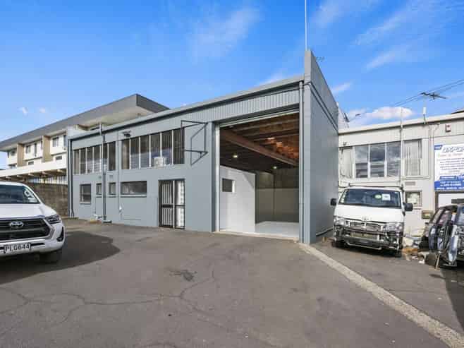 Fully refurbished and ready to occupy